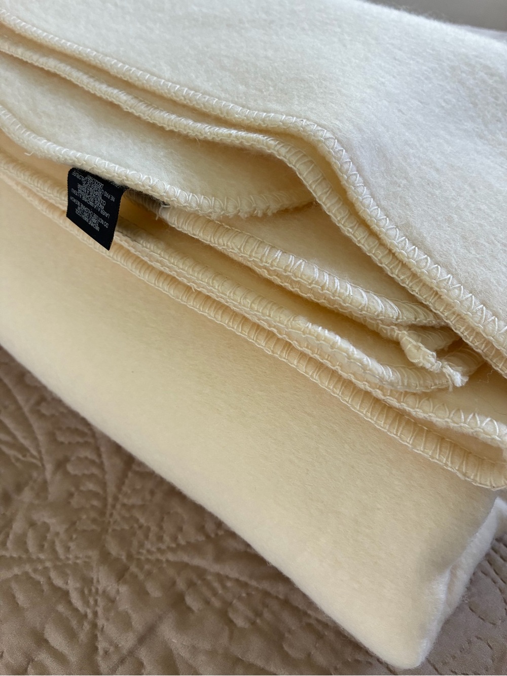 Ralph Lauren 100% Acrylic Blanket Cream Blanket Stitching 66”x90” Twin